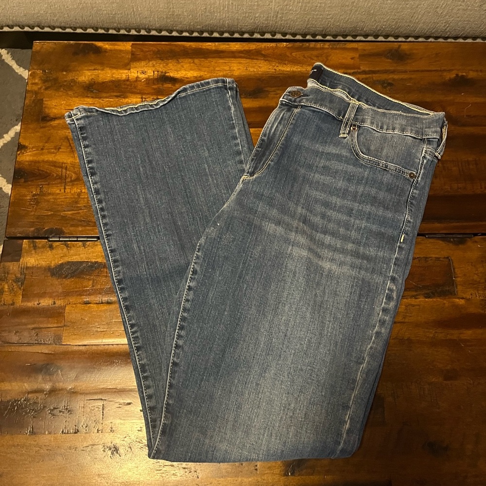 🧡NWOT GAP Perfectly Boot Jeans🧡
